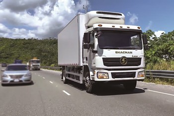La serie 3000 de SHACMAN redefine el transporte interurbano y de servicio pesado